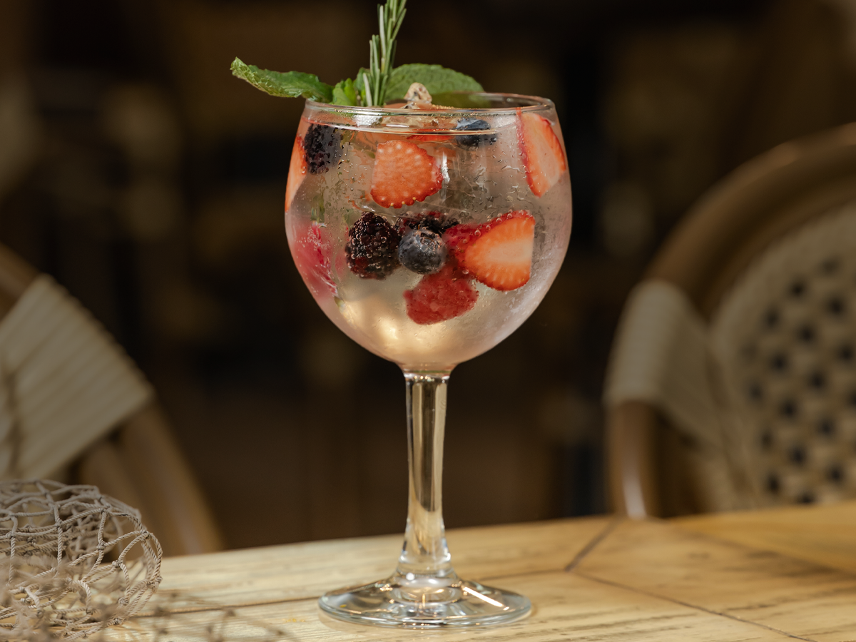 Gin frutos rojos